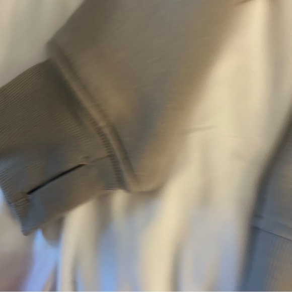 Danskin Pullover - Picture 3 of 5